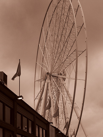 New Ferris Wheel On Seattle Waterfront
